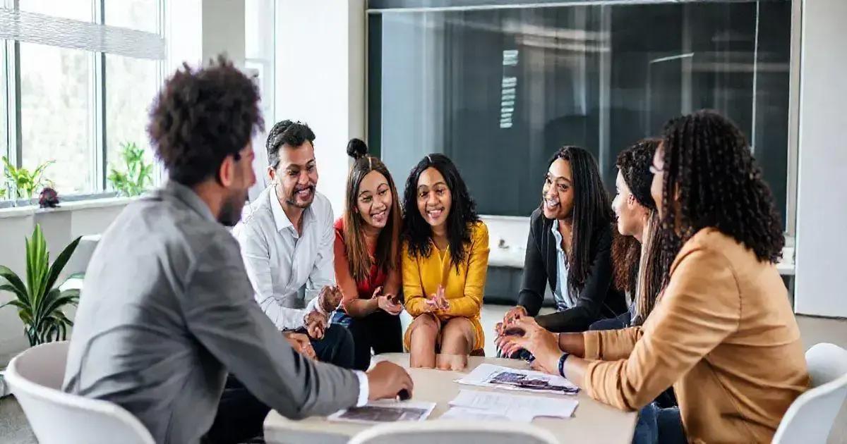Estratégias para desenvolver inteligência emocional em líderes