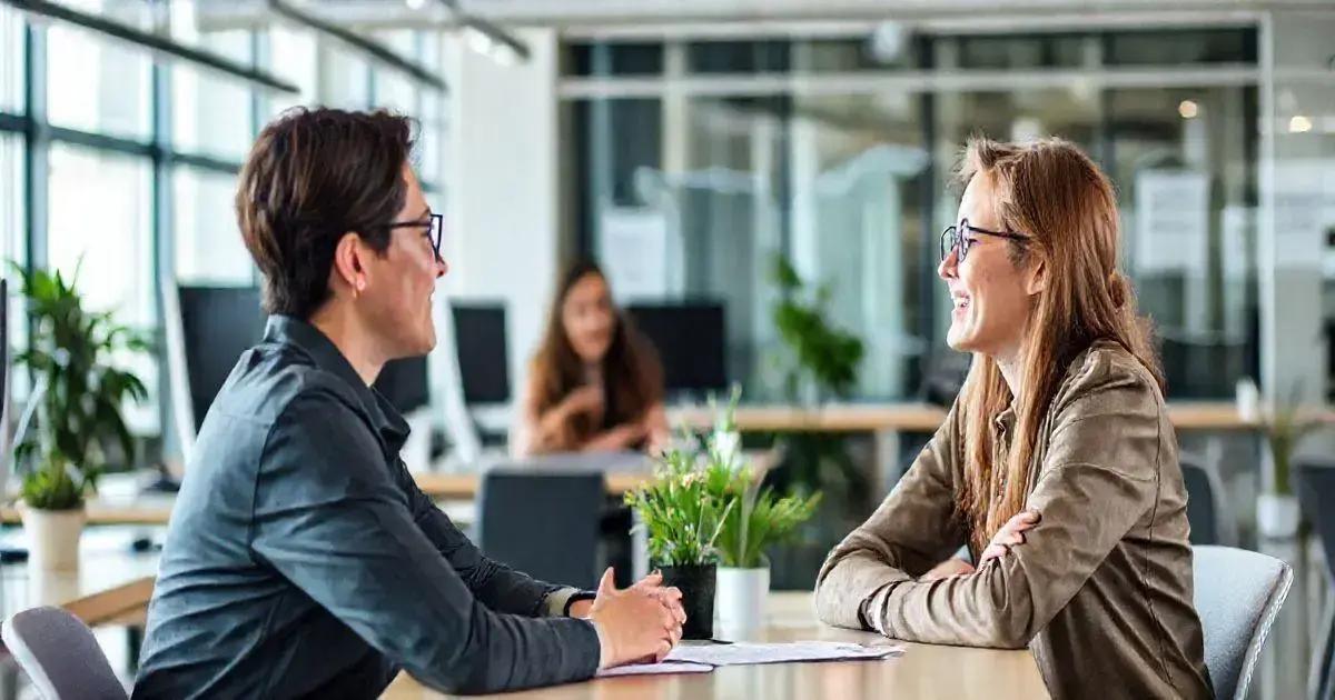 Dicas para implementar inteligência emocional no dia a dia profissional